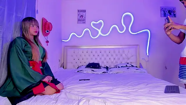 dafnezahiraa  online show from November 6, 2025, 4:05 am