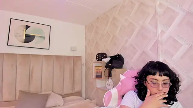 Snapshot of Haru_Bonny chatting on January 15, 2026, 7:39 pm Haru Bonny online show from January 15, 2026, 7:39 pm