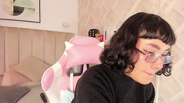 Snapshot of Haru_Bonny chatting on March 27, 2026, 7:37 pm Haru Bonny online show from March 27, 2026, 7:37 pm