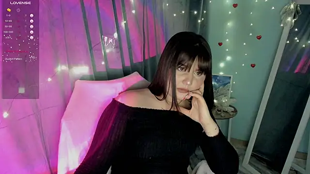 Lei White online show from February 2, 2025, 9:45 pm