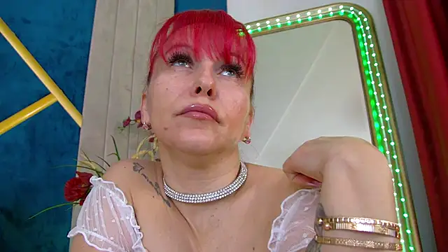 Snapshot of Foxxxy_MILF chatting on February 24, 2026, 5:30 am Foxxxy MILF online show from February 24, 2026, 5:30 am