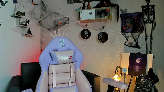 Snapshot of Alaia_Love77 chatting on October 17, 2025, 10:11 pm Alaia Love77 online show from October 17, 2025, 10:11 pm