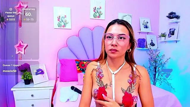 Snapshot of HannaPretthy chatting on February 24, 2026, 11:33 am HannaPretthy online show from February 24, 2026, 11:33 am