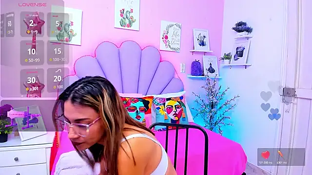 Snapshot of HannaPretthy chatting on February 10, 2026, 11:31 am HannaPretthy online show from February 10, 2026, 11:31 am