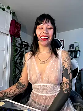 EemaHaruki online show from October 18, 2025, 9:17 pm