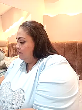 Snapshot of Alisson_am chatting on May 8, 2026, 7:17 pm Alisson am online show from May 8, 2026, 7:17 pm