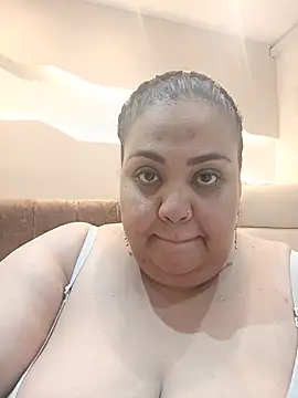 Snapshot of Alisson_am chatting on May 16, 2026, 7:13 pm Alisson am online show from May 16, 2026, 7:13 pm