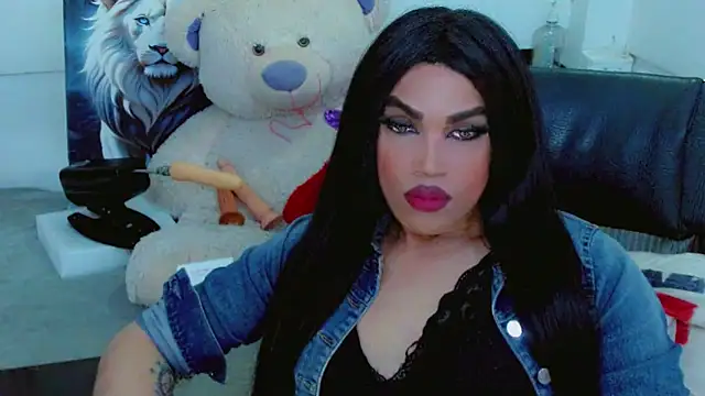 NathaliaCross online show from October 8, 2025, 7:36 pm
