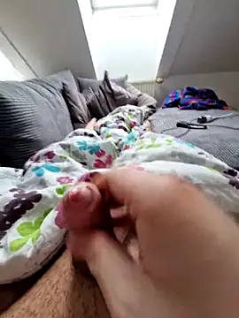 Snapshot of SexKing18x5 chatting on February 7, 2026, 10:56 am SexKing18x5 online show from February 7, 2026, 10:56 am