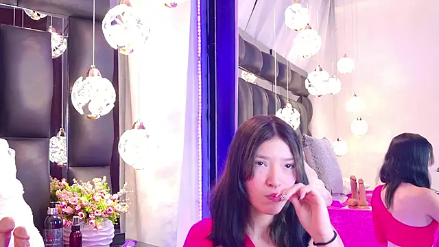 Snapshot of AlliciaKim chatting on February 12, 2025, 10:15 pm AlliciaKim online show from February 12, 2025, 10:15 pm