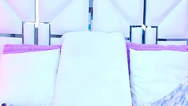 AlliciaKim online show from February 26, 2026, 12:05 pm