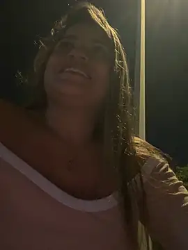 perlita05 online show from February 7, 2026, 1:02 am