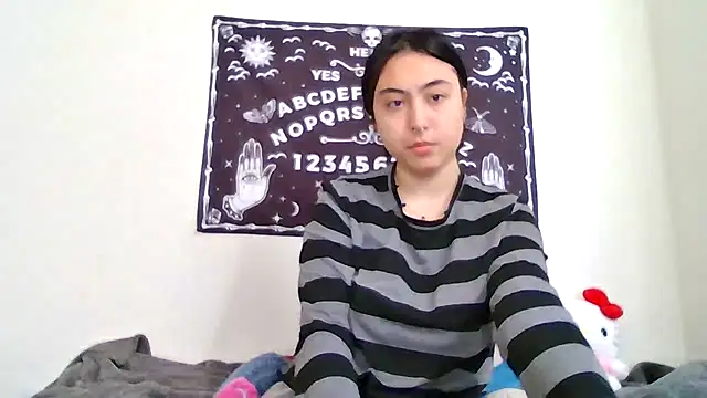 Valentineyittk online show from December 25, 2024, 8:17 pm