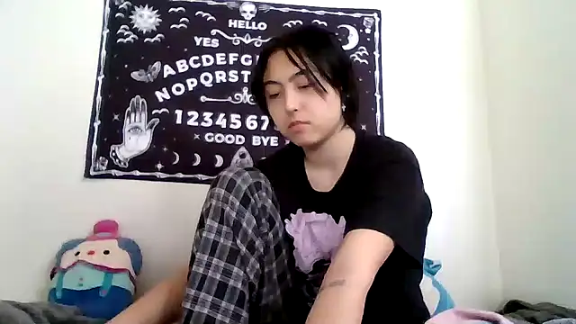 Valentineyittk online show from December 23, 2024, 8:36 pm