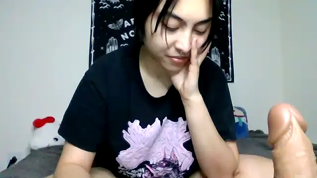 Valentineyittk online show from December 22, 2024, 2:28 am