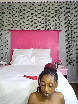 Snapshot of 02Boitybaby chatting on June 12, 2026, 11:19 am 02Boitybaby online show from June 12, 2026, 11:19 am
