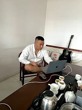 ShaoZian 1 online show from November 5, 2025, 5:21 am