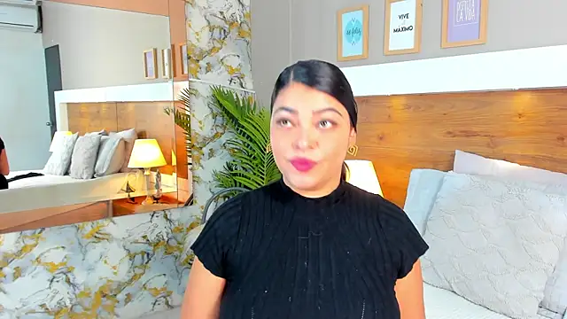 EmaBakker online show from December 1, 2025, 11:55 am