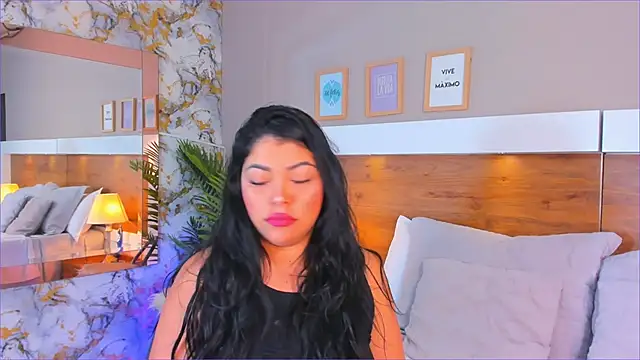 EmaBakker online show from January 13, 2026, 11:25 am