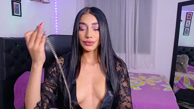 Snapshot of JulietaCheerr chatting on October 8, 2025, 1:51 am JulietaCheerr online show from October 8, 2025, 1:51 am