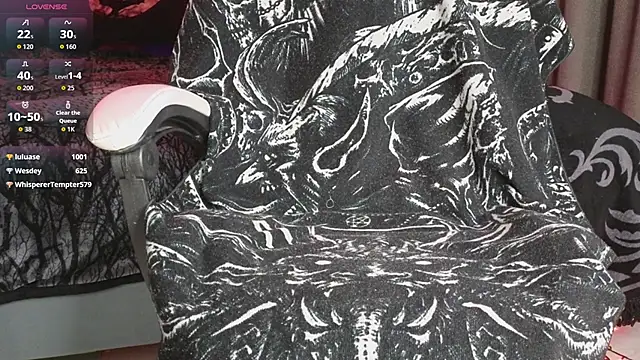 Snapshot of Devil_s_bride chatting on March 5, 2026, 2:57 pm Devil s bride online show from March 5, 2026, 2:57 pm