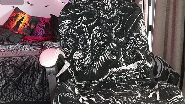Snapshot of Devil_s_bride chatting on May 26, 2026, 4:16 pm Devil s bride online show from May 26, 2026, 4:16 pm