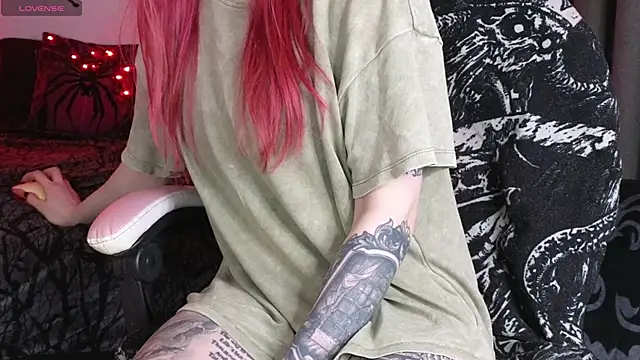 Snapshot of Devil_s_bride chatting on March 12, 2026, 3:16 pm Devil s bride online show from March 12, 2026, 3:16 pm