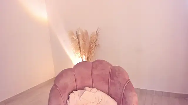 amelie murphy  online show from February 26, 2026, 2:28 pm