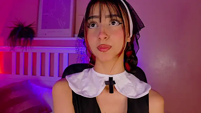 ParisFox  online show from March 26, 2026, 10:07 pm