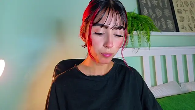 ParisFox  online show from November 10, 2025, 7:41 pm