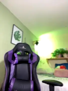 Liittleluaa  online show from October 16, 2025, 1:36 am