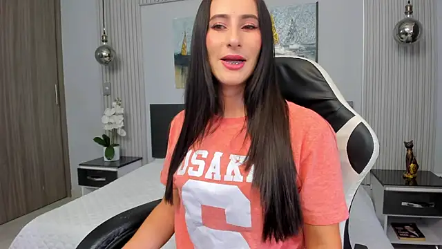 SaraGomez1 online show from May 19, 2026, 12:56 pm