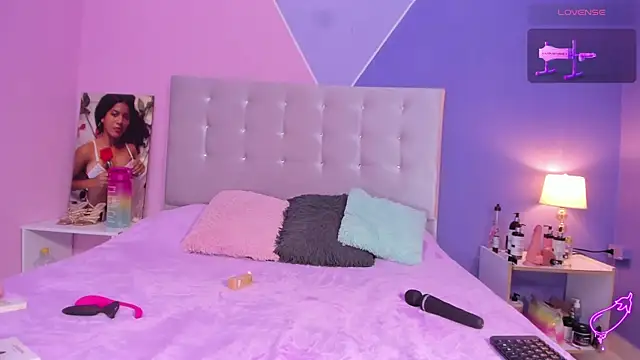 Snapshot of NiaBlanco chatting on March 15, 2025, 2:35 am NiaBlanco online show from March 15, 2025, 2:35 am