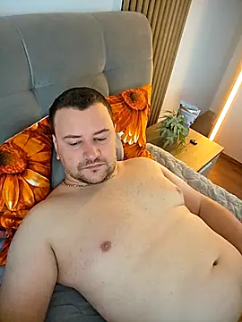 KarlosCarutox online show from February 27, 2026, 5:40 am