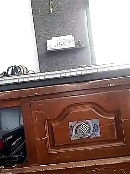 Snapshot of QcMisterv13 chatting on January 5, 2025, 4:16 pm QcMisterv13 online show from January 5, 2025, 4:16 pm