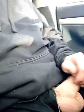 Snapshot of QcMisterv13 chatting on March 19, 2025, 8:54 pm QcMisterv13 online show from March 19, 2025, 8:54 pm