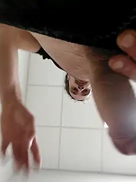 Snapshot of QcMisterv13 chatting on October 30, 2025, 2:36 pm QcMisterv13 online show from October 30, 2025, 2:36 pm