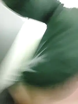 Snapshot of QcMisterv13 chatting on November 3, 2025, 7:06 pm QcMisterv13 online show from November 3, 2025, 7:06 pm