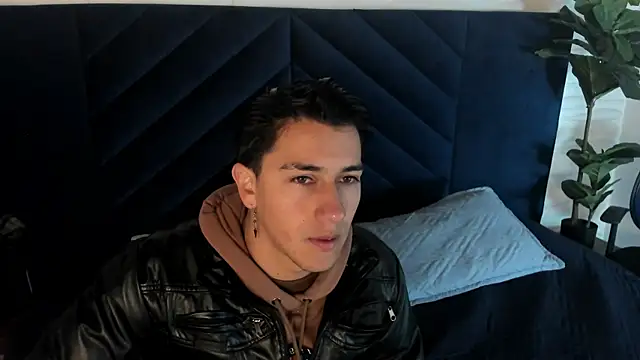 Andy Joy  online show from December 14, 2025, 10:32 am