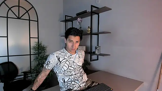 Andy Joy  online show from November 26, 2025, 11:43 am