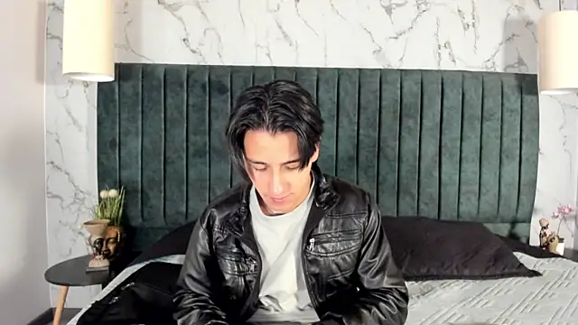 Andy Joy  online show from May 17, 2026, 11:43 am