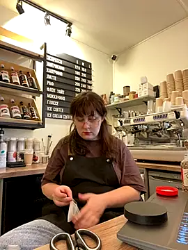 cinnabon  online show from October 15, 2025, 11:40 am