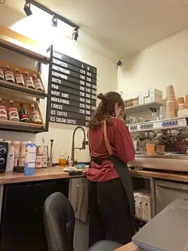 Snapshot of cinnabon_ chatting on December 5, 2025, 12:26 pm cinnabon online show from December 5, 2025, 12:26 pm