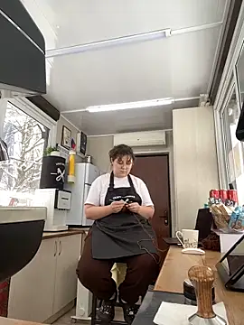 cinnabon  online show from February 18, 2025, 12:28 pm