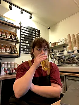 cinnabon  online show from October 27, 2025, 11:33 am