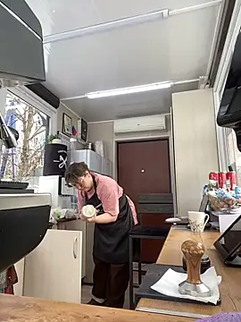 cinnabon  online show from February 16, 2025, 12:21 pm