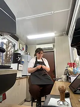 cinnabon  online show from February 12, 2025, 2:32 pm