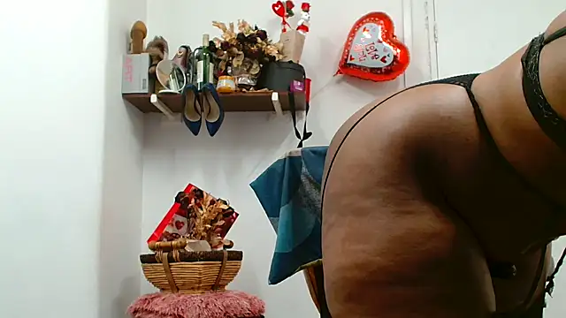 xTALLSEXYBUMx online show from April 26, 2026, 5:32 pm