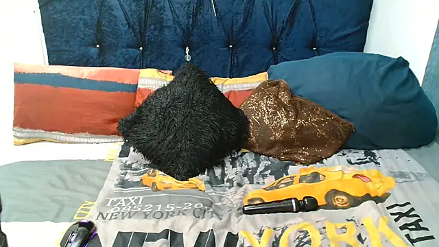 xTALLSEXYBUMx online show from November 17, 2025, 6:34 pm