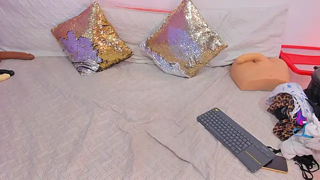 Snapshot of cookplleaser chatting on February 11, 2026, 12:05 pm cookplleaser online show from February 11, 2026, 12:05 pm